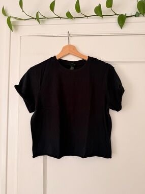 Classic Black Women's Crop Crewneck Tee